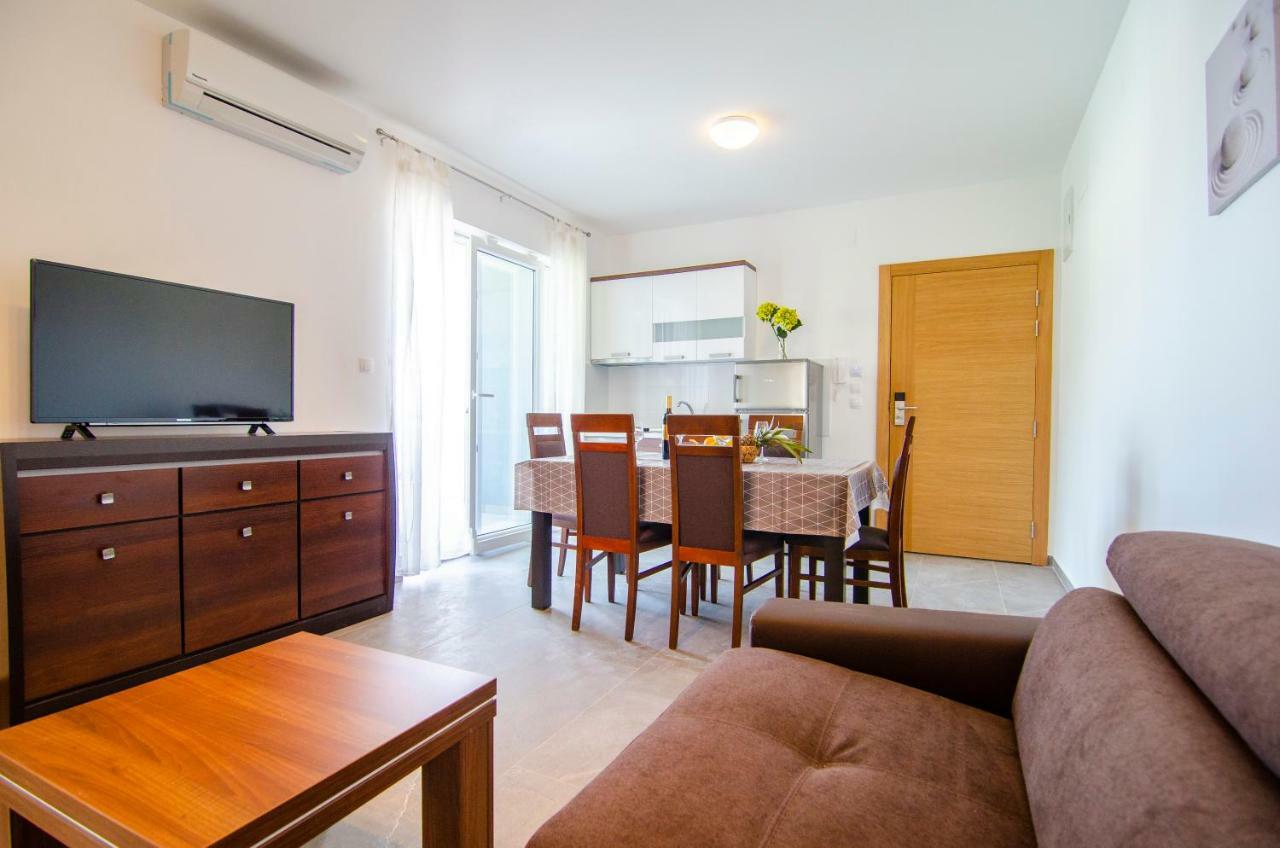 Apartments Sara 2 Bol Extérieur photo