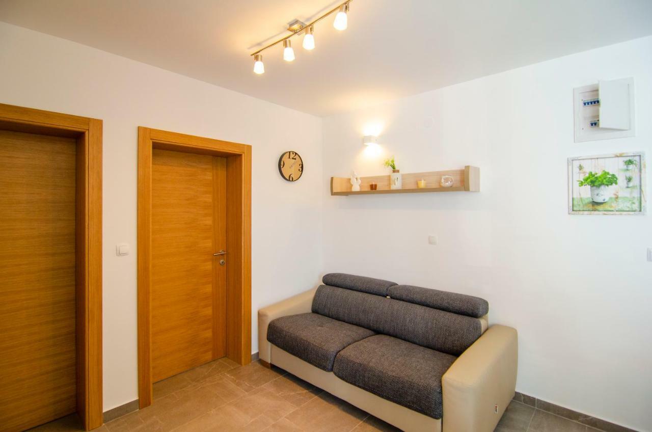 Apartments Sara 2 Bol Extérieur photo