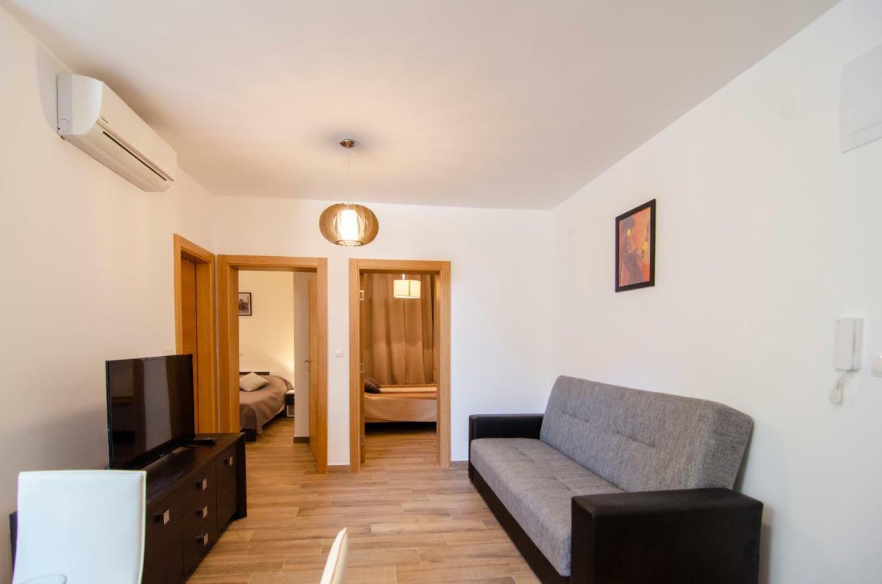Apartments Sara 2 Bol Extérieur photo